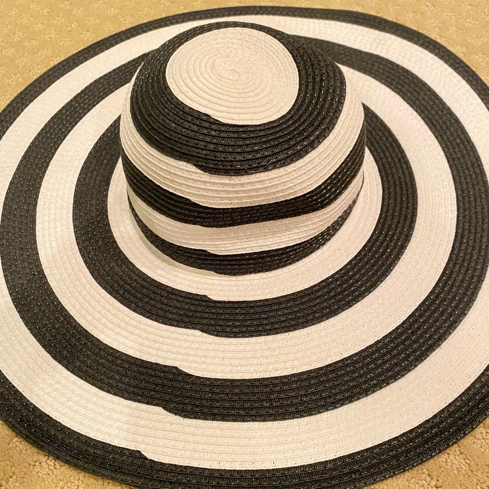 Wide brim floppy beach hat